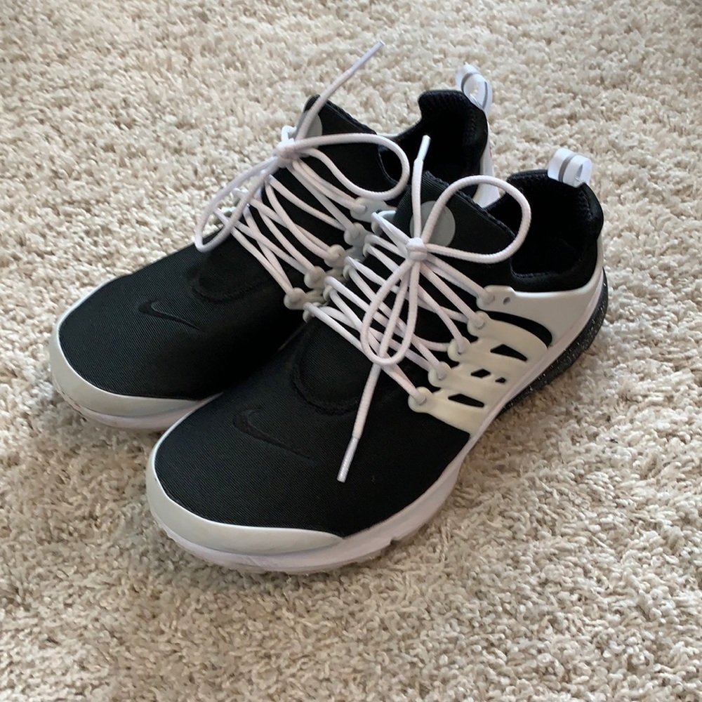 Nike iD Custom Air Prestos Black/White